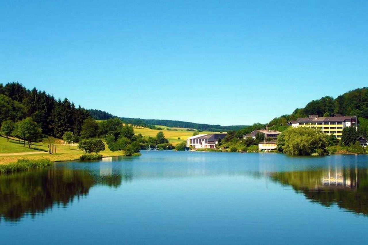 Seepark Kirchheim Ferienhaus Bei Vera Mit Sauna Екстериор снимка